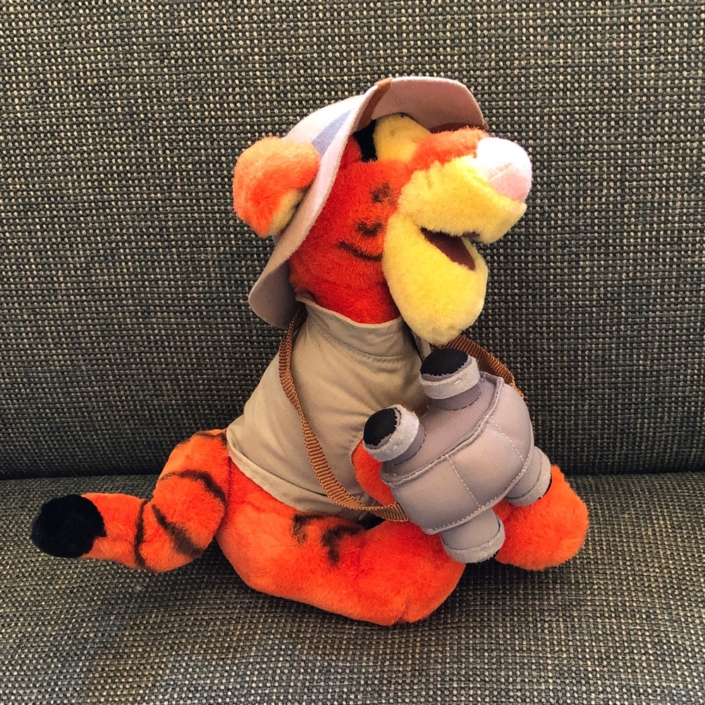 Disney Tigger in Safari Outfit - Picture 5 of 7